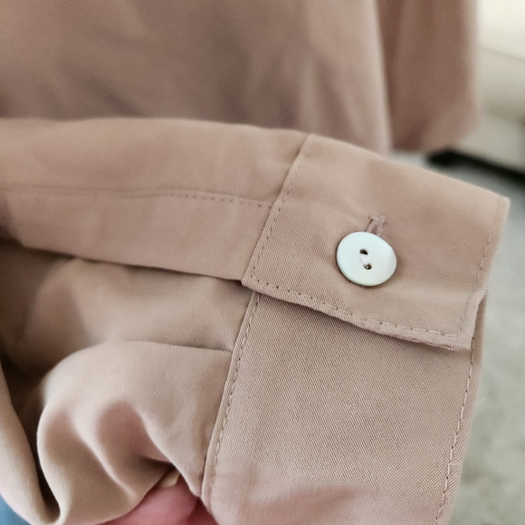 J Jill Sand-Washed Tunic Top Oversized Shirt Size M Long Sleeve V Neck Collar - Picture 4 of 8